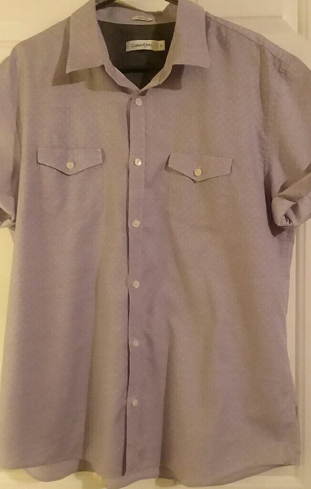 Men's Cavin Klein Shirt size XL